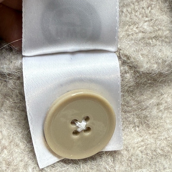Everlane Superfuzz Alpaca Cardigan - Light Oat, size XXS - Picture 10 of 12